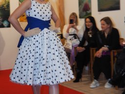 Fashion Show in der Contemplor Galerie Wien am 14. 03. 2024